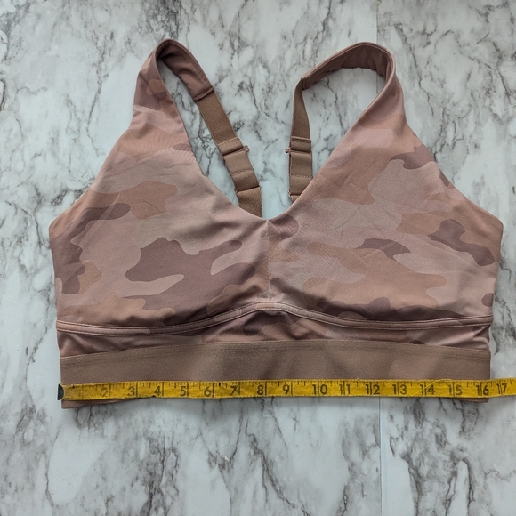 Fabletics All Day Everyday Nude Camo Plus Size Sports Bra size 1X - Picture 2 of 4